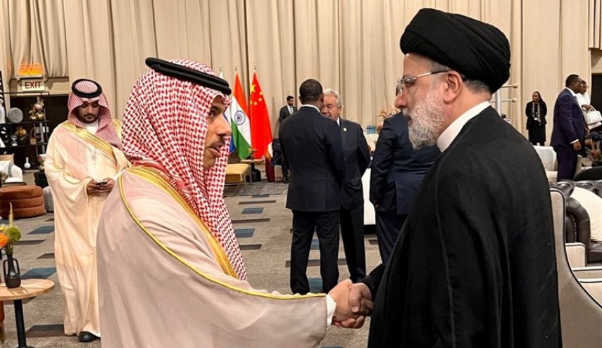 وزير الخارجية السعودي يلتقي الرئيس الايراني على هامش 