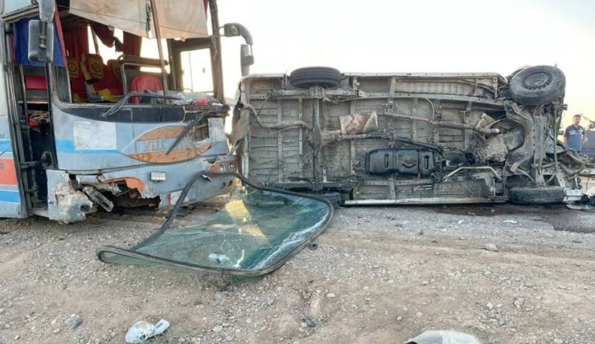 تفاصيل مصرع واصابة 35 زائرا ايرانيا في العراق