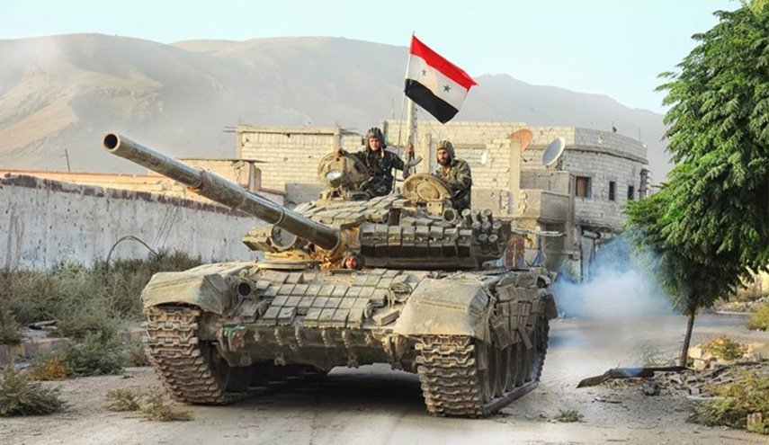 الجيش السوري يستهدف مواقع إرهابيي 