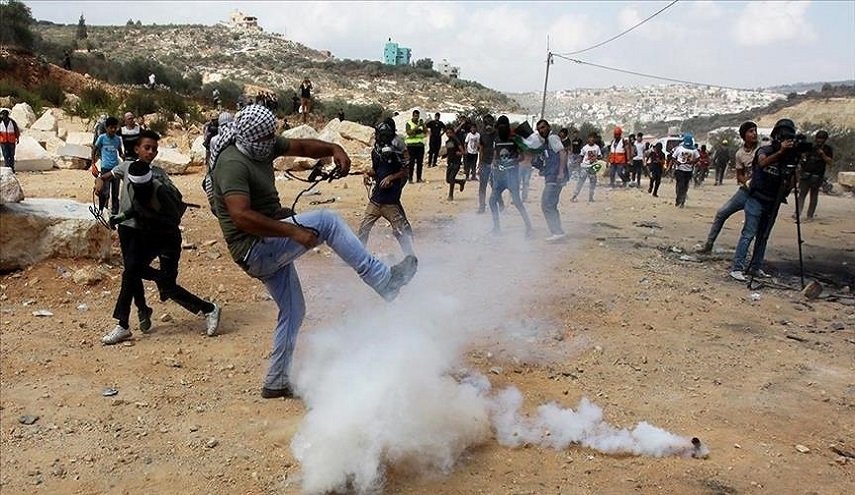 إصابة عشرات المتظاهرين في الضفة وقطاع غزة
