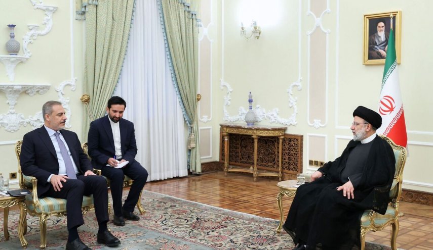 رئيسي: السبيل الأكثر تاثيرا في التصدي للإرهاب هو احترام وحدة أراضي دول المنطقة