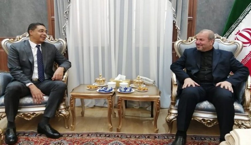 سفيرا إیران و الکویت بالعراق يستعرضان آخر التطورات الإقليمية والدولية 
