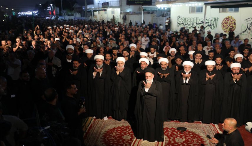 العراق.. اقامة أطول صلاة جماعة ممتدة على طريق ياحسين  