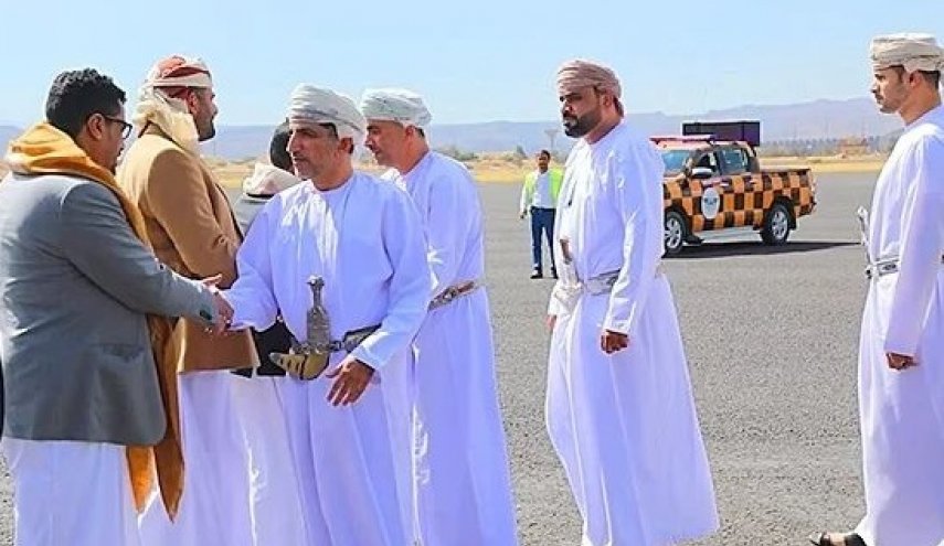وفد عماني يصل الى صنعاء