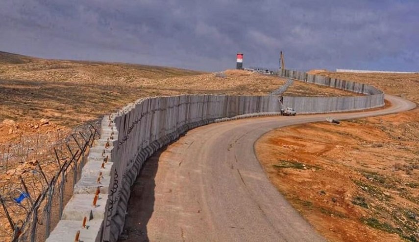 العراق يبني جدارا على الحدود مع سورية بـ15 مليار دينار