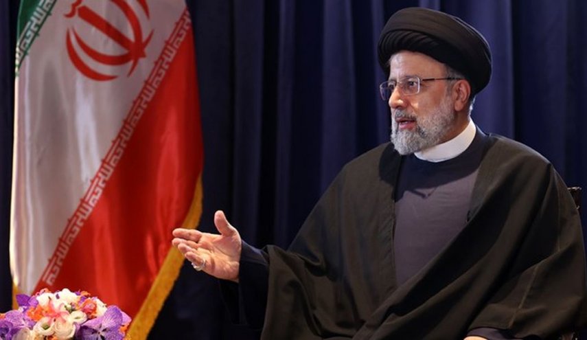 شاهد: هذه هدايا تاريخية حملها الرئيس الايراني لدى عودته من أمريكا