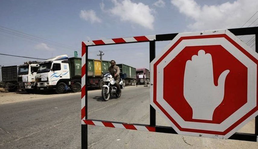 الاحتلال يفرض إغلاقًا على الضفة ومعابر غزة