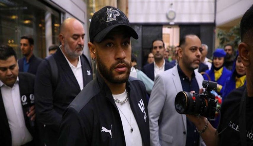 برفقة نيمار .. بعثة الهلال السعودي تصل طهران