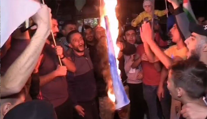 مسيرة بمخيم الجليل في بعلبك شرق لبنان نصرة لغزة