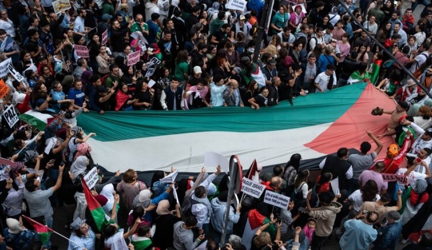 الآلاف يتظاهرون في مدريد تضامنا مع الفلسطينيين 