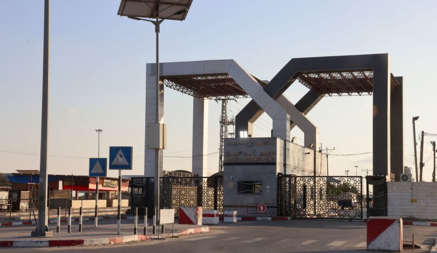أنباء عن اتفاق ثلاثي بشأن فتح معبر رفح.. حماس تنفي أية اتصالات!