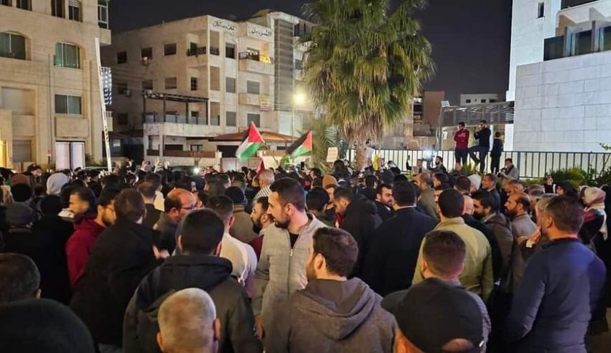 الأردن يلغي القمة الرباعية مع بايدن بعد قصف المستشفى بغزة

