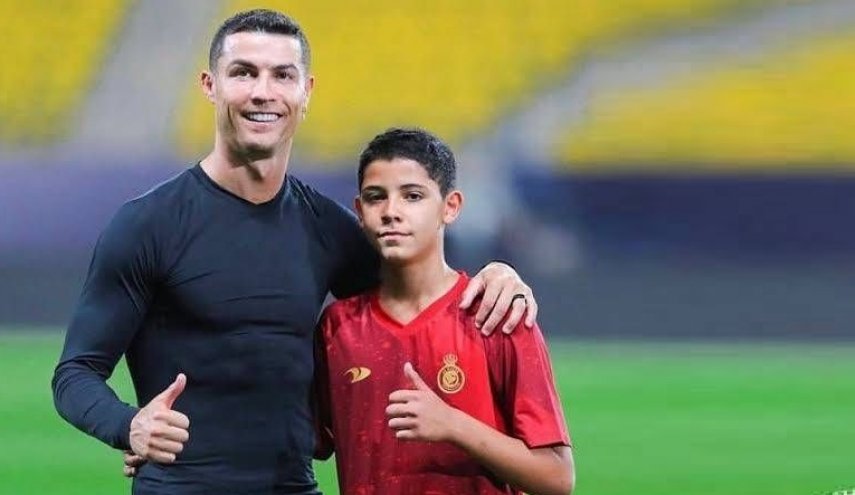 على خطى والده..نجل 'كريستيانو رونالدو' ينضم الى نادي عربي!