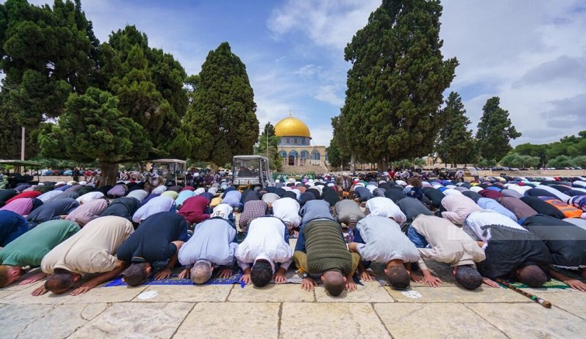 5 آلاف مقدسي أدوا صلاة الجمعة في المسجد الأقصى