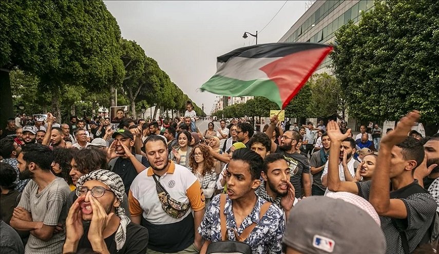 حملة تونسية حاشدة تطالب بتجريم التطبيع مع كيان الاحتلال 
