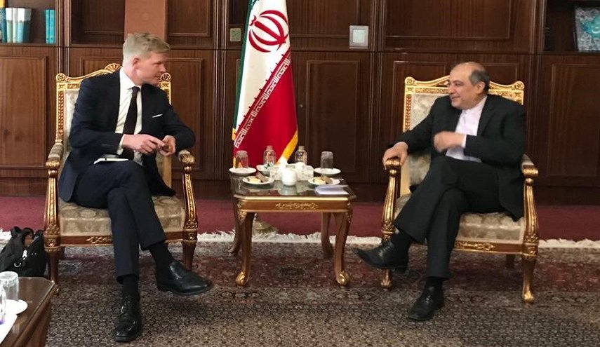 خاجي في لقاء غروندبيرغ: أميركا تدير بالفعل المجازر في قطاع غزة
