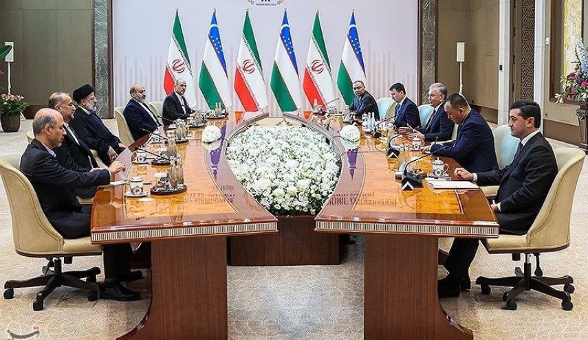 رئیسي: للمنظمات الإقليمية دور مهم في تسهيل العلاقات مع دول الجوار