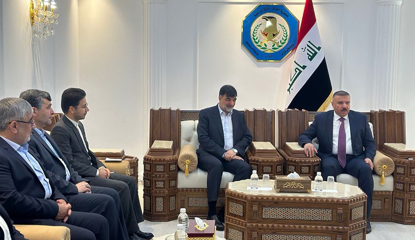 قائد قوى الأمن الداخلي الإيراني يلتقي وزير الداخلية العراقي في بغداد