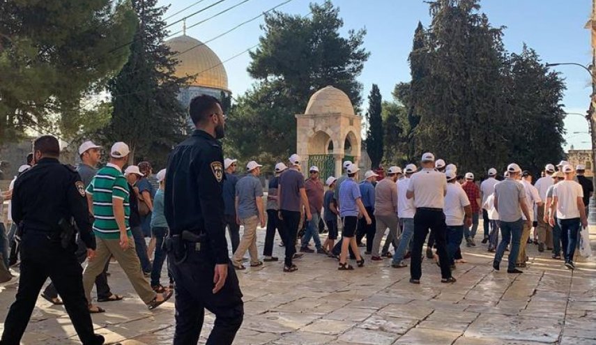 جولات استفزازية للصهاينة في المسجد الأقصى
