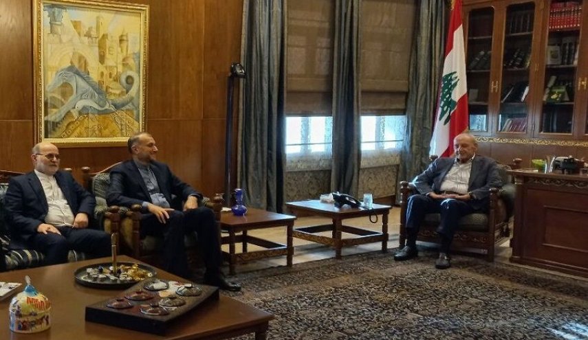 مباحثات في بيروت بين وزير خارجية ايران ورئيس برلمان لبنان

