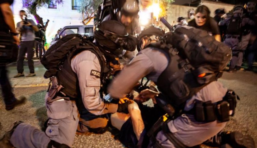  لحظة بلحظة.. الاحتلال يقمع المواطنين المتواجدين في محيط سجن 