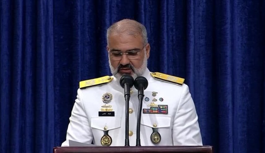 الأدميرال فتاحي: رحلتنا حول العالم اظهرت قوة ایران العسكرية أمام العالم
