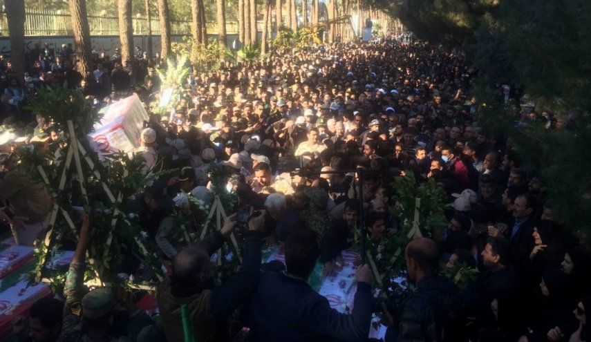 شاهد: تشييع جثامين شهداء حادثة راسك الإرهابية في زاهدان