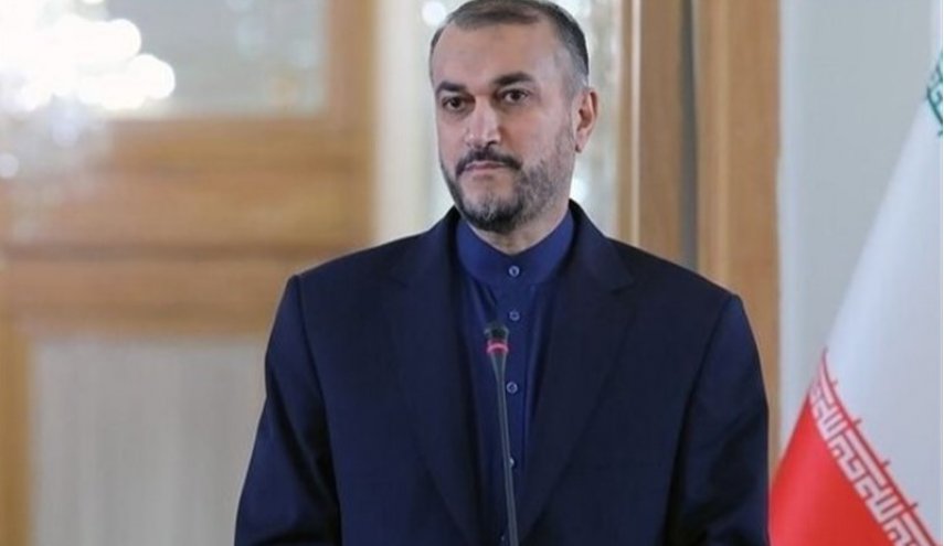 وزير الخارجية الإيراني يعزي بوفاة أمير الكويت