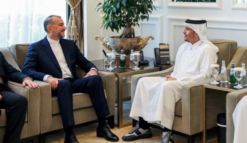 وزير خارجية إيران يلتقي نظيره القطري في الدوحة