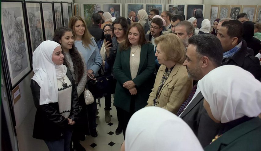 (صور).. شبان سوريون يعبرون عن تضامنهم مع غزة بهذه اللوحات!