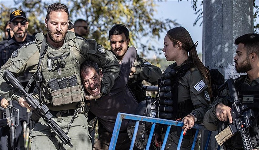 الاحتلال يعتقل في بيت لحم 15فلسطينيا بينهم فتاتان وصحفي 