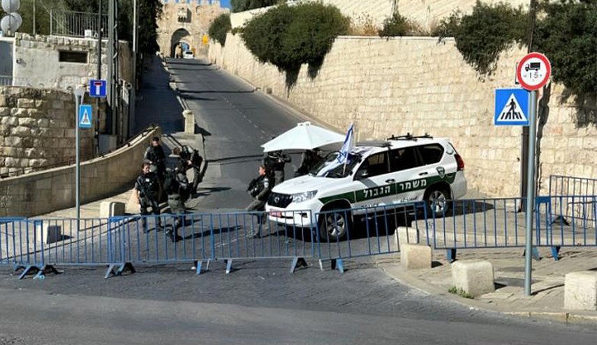  حواجز بمحيط البلدة القديمة بالقدس لمنع وصول المصلين للأقصى