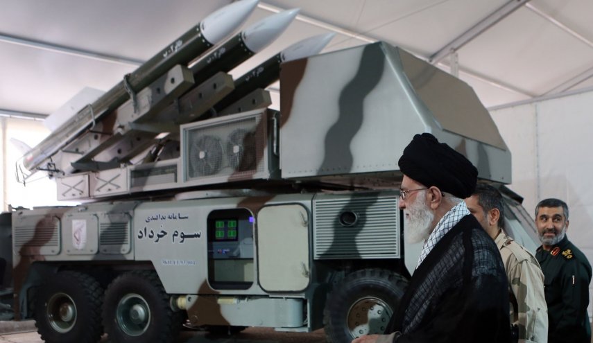 منظومة '3 خرداد' الصاروخية المحلية الصنع تدمر الأهداف المعادية