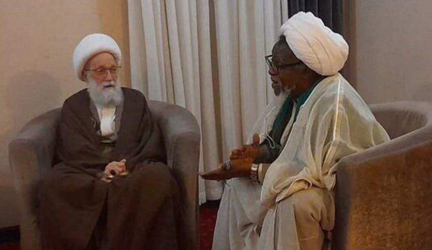 بالصورة.. اجتماع نادر بين الشيخ الزكزاكي وآية الله عيسى قاسم في قم 