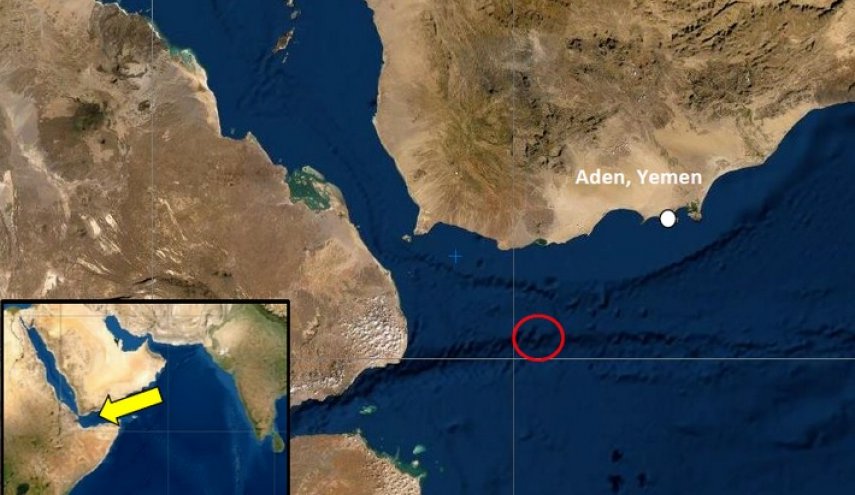تقرير: انفجاران قرب ناقلة نفط شرق باب المندب+صورة