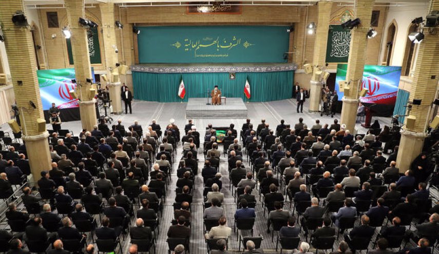 قائد الثورة : معرض قدرات الإنتاج المحلي انموذج للاقتدار العلمي للبلاد