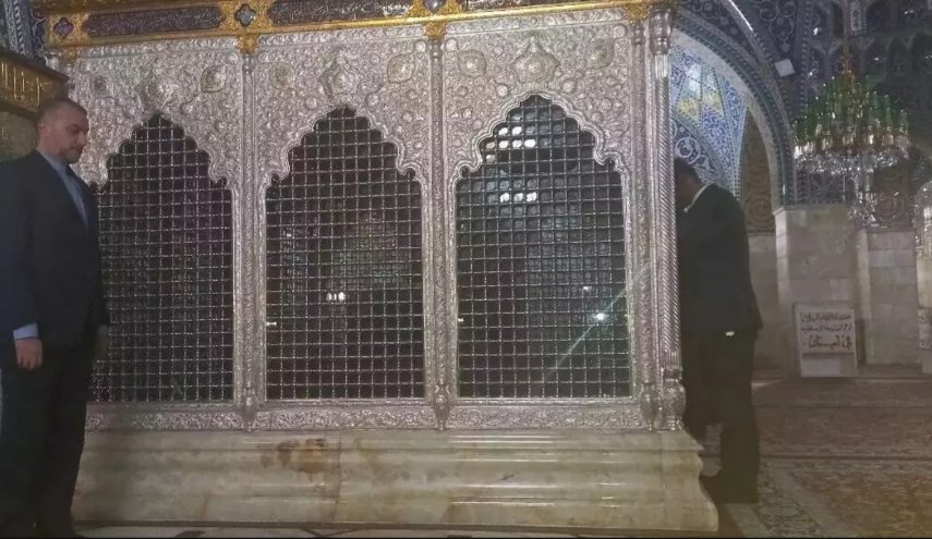 وزير الخارجية الايراني يزور مرقد السيدة رقية (س) في دمشق