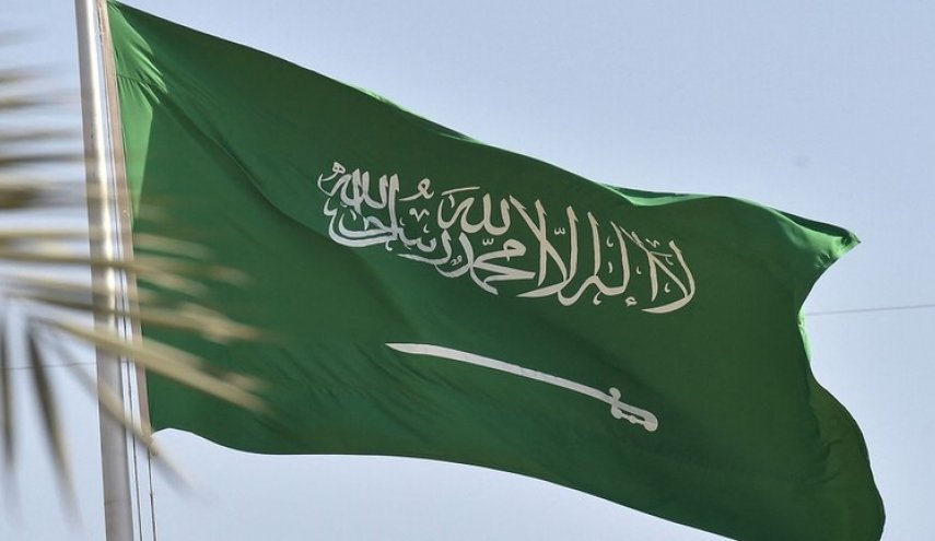مسؤول سعودي ينفي لقاء وزير التجارة وأحد المسؤولين الصهاينة