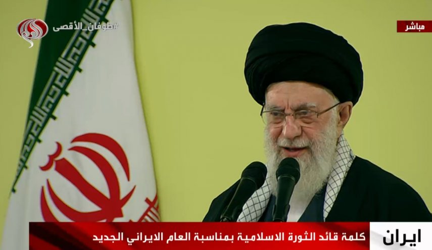 قائد الثورة يؤكد ضرورة توسيع العلاقات مع العالم وتحويل مذكرات التعاون الى اتفاقيات ثنائية