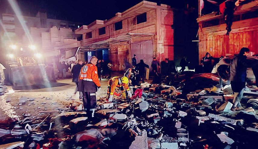الدفاع المدني بغزة: الاحتلال يمنع وصولنا للجرحى في مجمع الشفاء