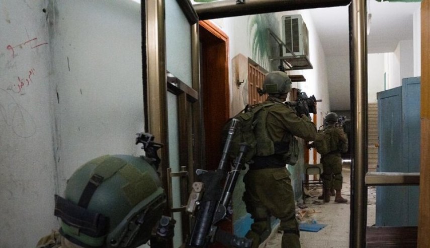 جيش الاحتلال يجبر على الاعتراف بكذب رواية اعتقاله قادة من حماس
