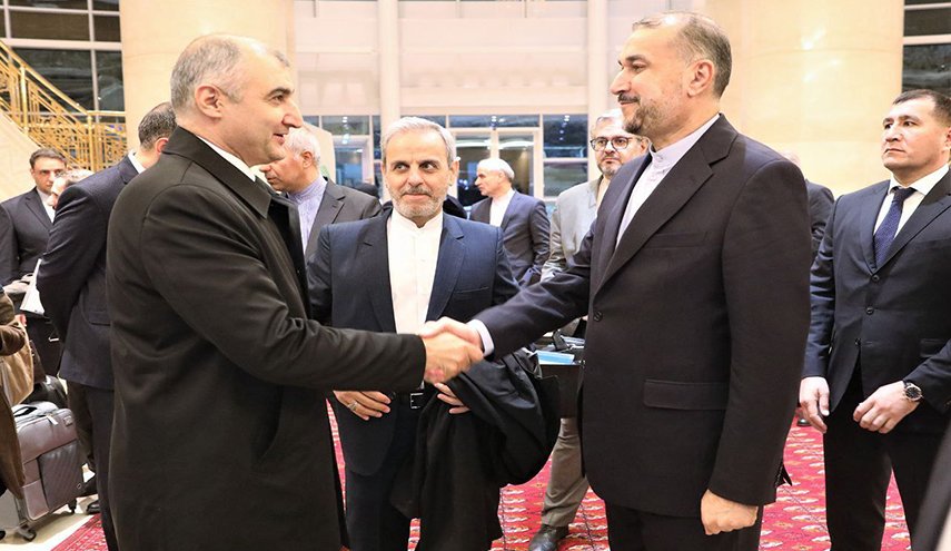 محادثات وزير الخارجية الإيراني في تركمانستان