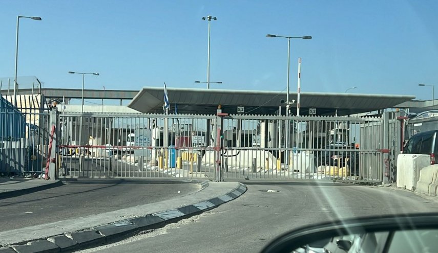 الاحتلال يصعد اجراءاته الأمنية عند الحواجز العسكرية ويغلق بعضها