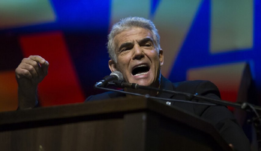 لابيد مطالبا نتنياهو بالإستقالة: جيش الإحتلال لم يعد لديه ما يكفي من الجنود