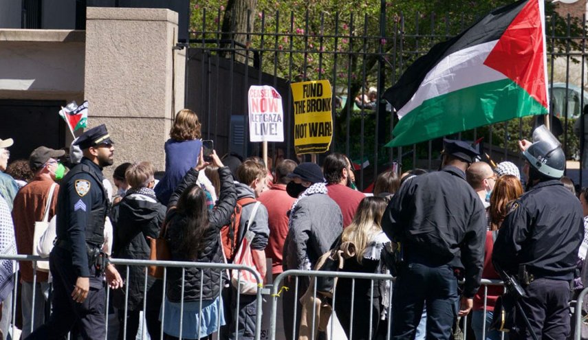اعتقال 100 طالب خلال مظاهرة مؤيدة للفلسطينيين بجامعة بوسطن