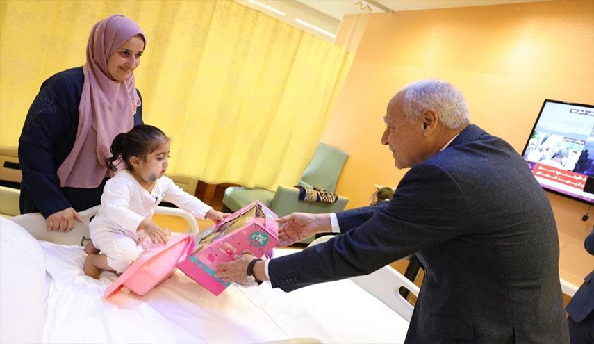 أمين عام الجامعة العربية: آثار جرائم الاحتلال واضحة على أجساد أطفال غزة