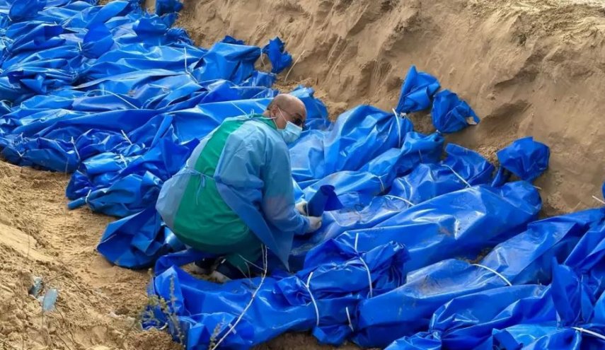 الجزائر تطلب اجتماعا لمجلس الأمن بشأن المقابر الجماعية في غزة