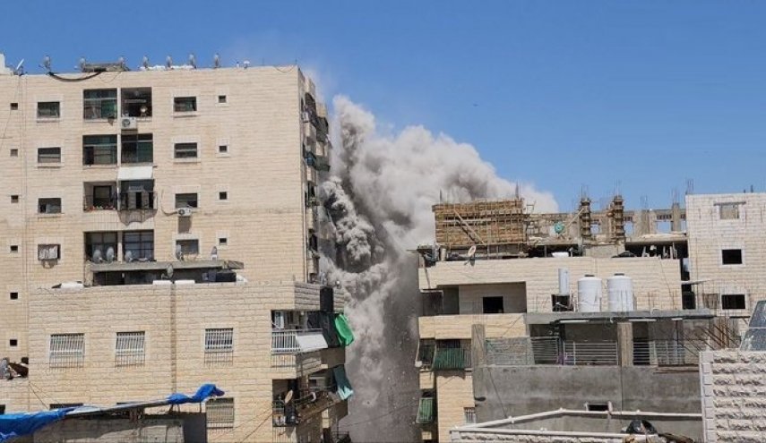 الاحتلال يفجر منزل الشهيد فادي جمجوم في مخيم شعفاط