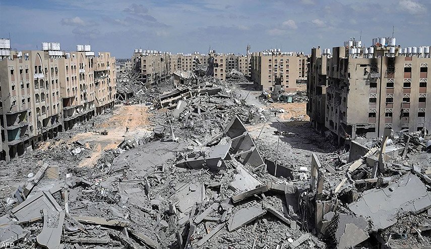 استشهاد فلسطينيين بقصف مناطق في دير البلح وحي الزيتون