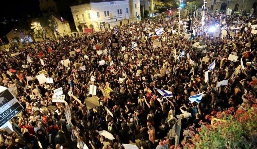 غانتس يهدد نتنياهو بالاستقالة: «إسرائيل» تحتاج إلى تغيير فوري
